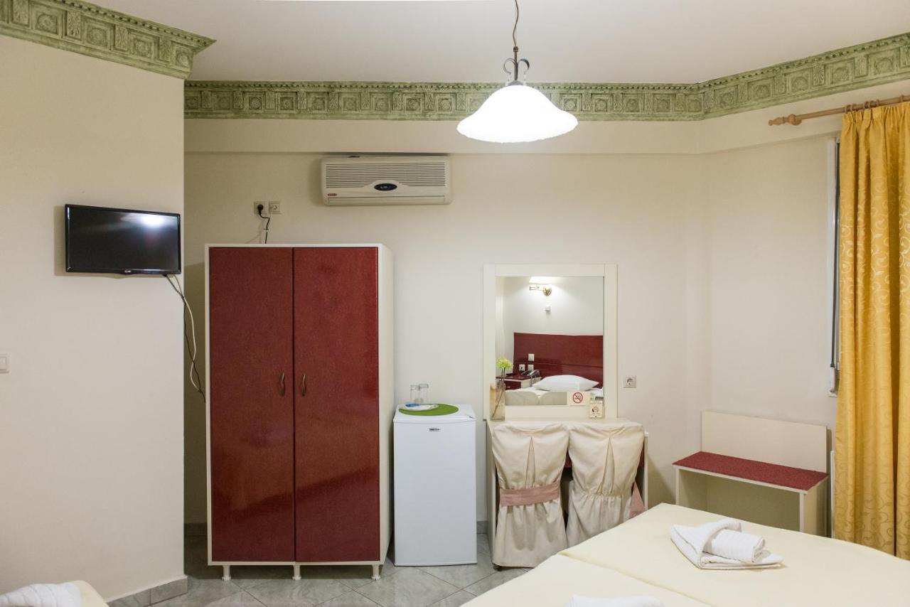 Hotel Aigli Farsala エクステリア 写真